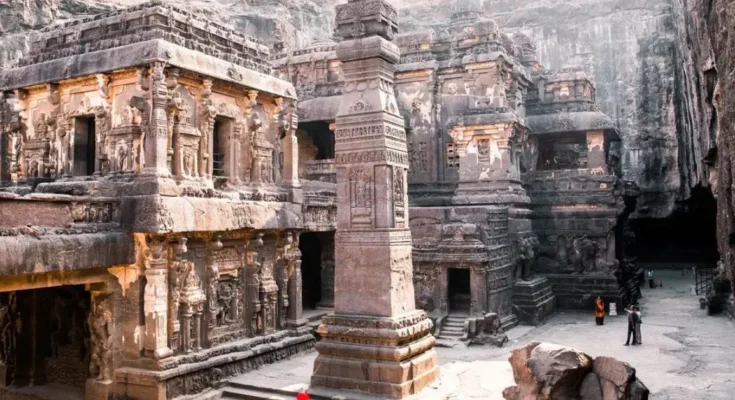 Ellora Caves (Verul Leni) A 2025 Guide to India’s Monolithic Masterpiece